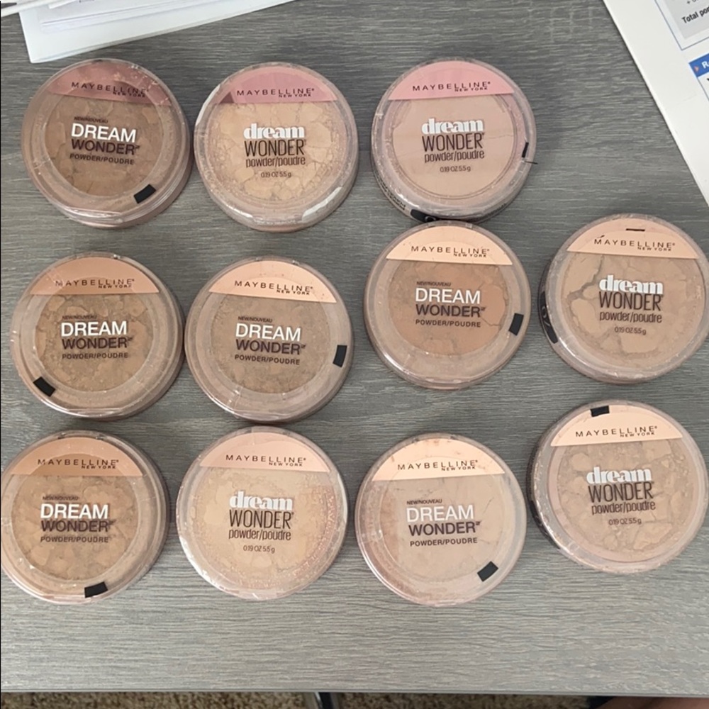 Damaged/Discounted Maybelline Dream Wonder Powder